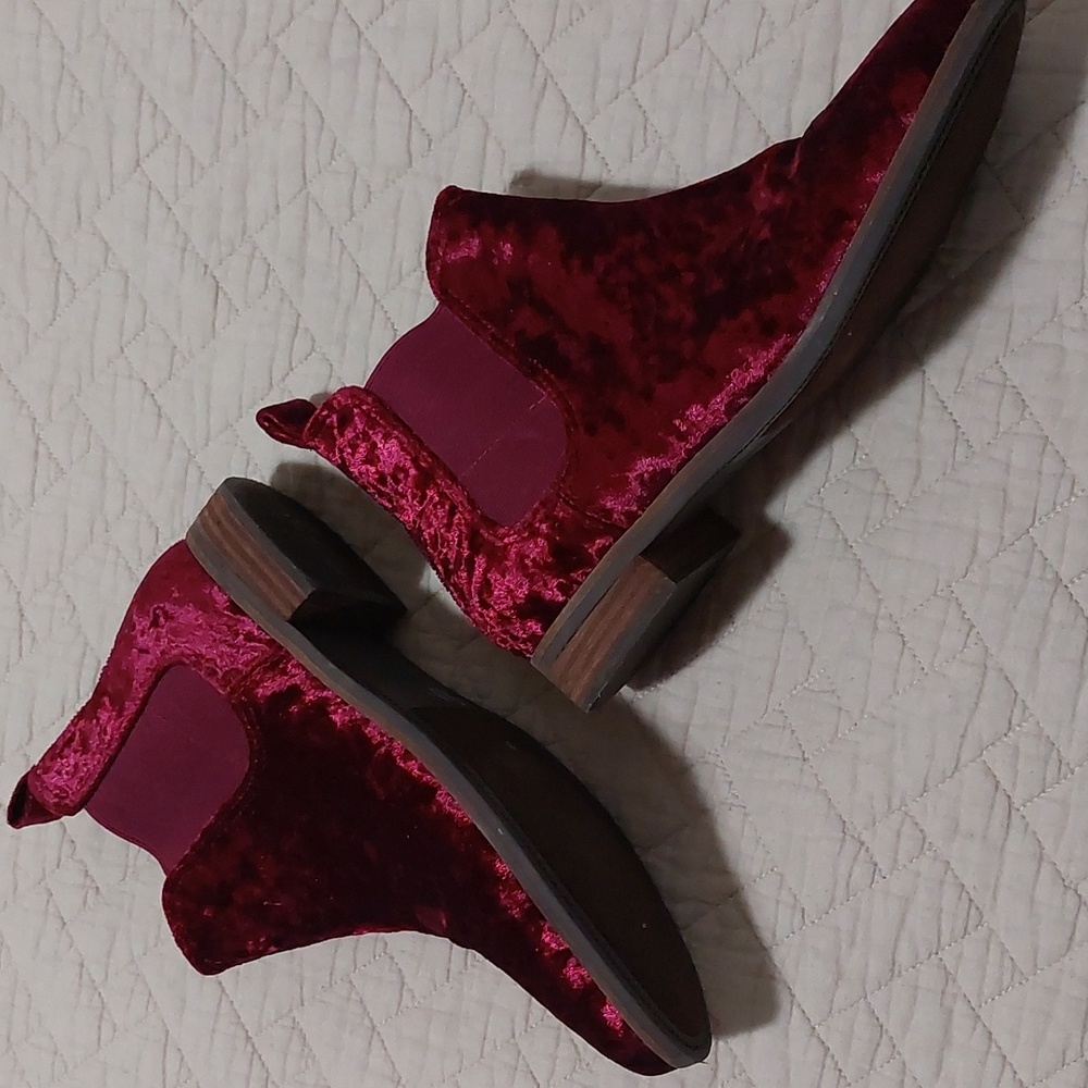 Toms burgundy boots